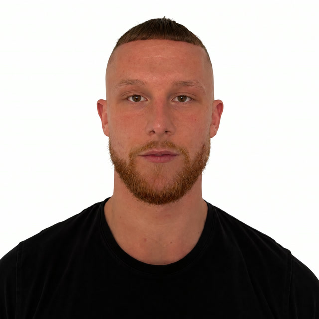 Porträtt av Adrian Genc